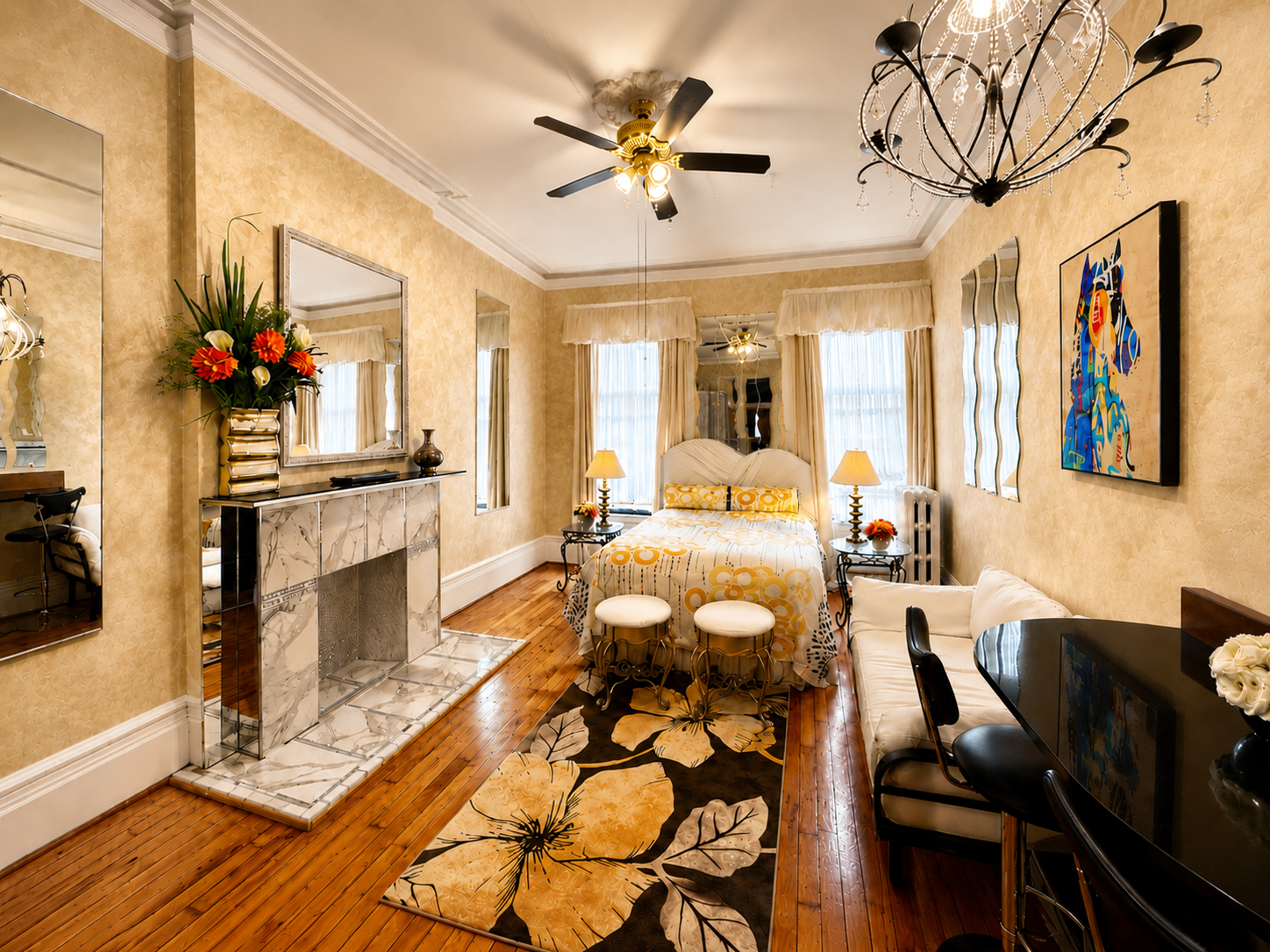 Queen Suite detail